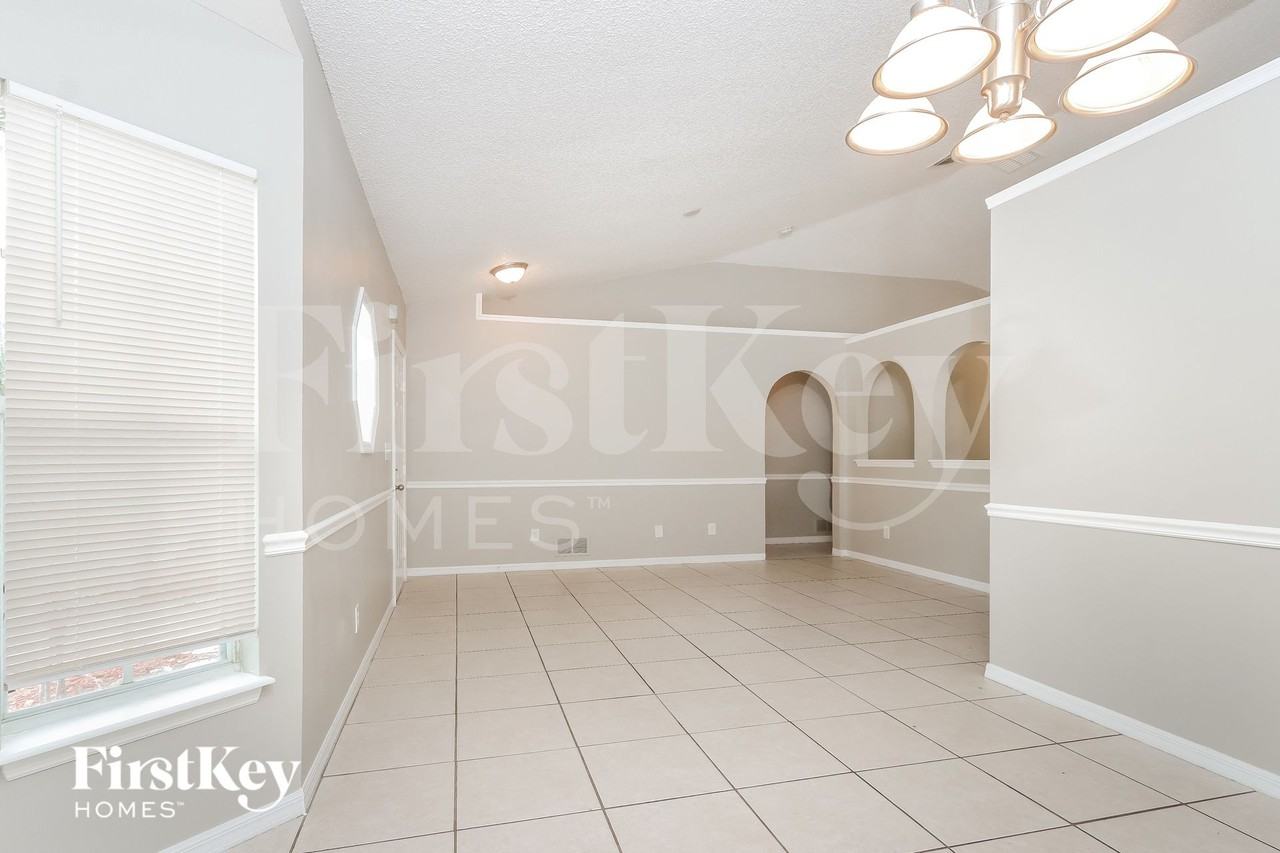 2998 Sw Vittorio St - Photo 6 of 15