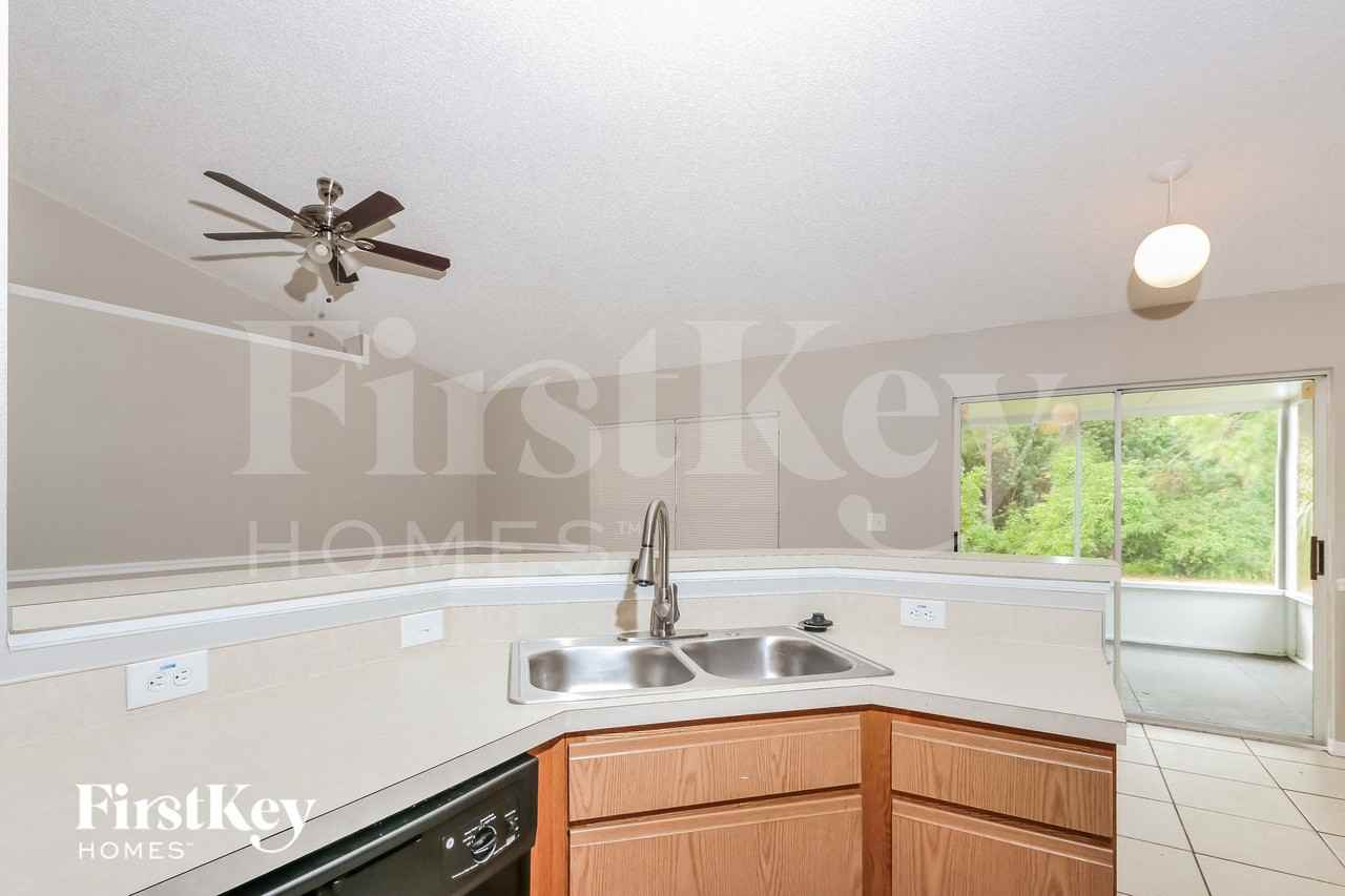 2998 Sw Vittorio St - Photo 7 of 15