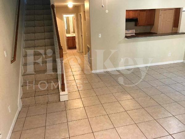 2920 La Estancia Ln - Photo 4 of 18