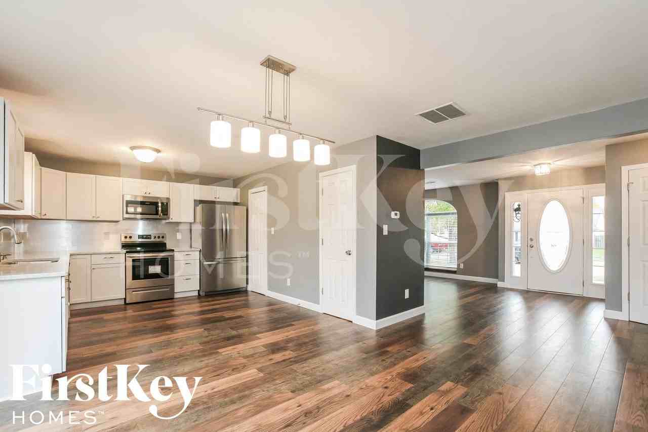 275 Lazy Hollow Dr - Photo 4 of 14