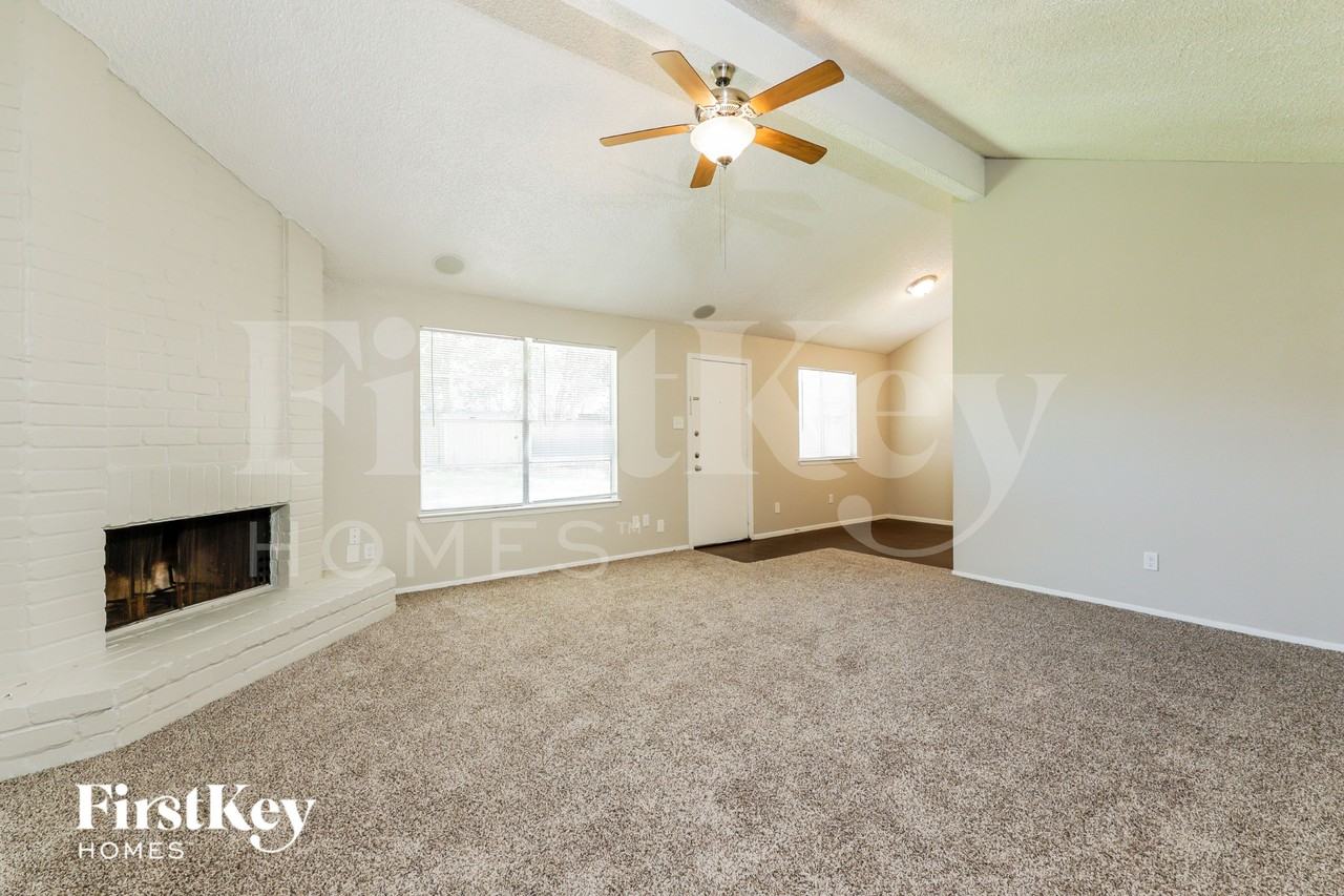 23314 Balthasar St - Photo 3 of 15