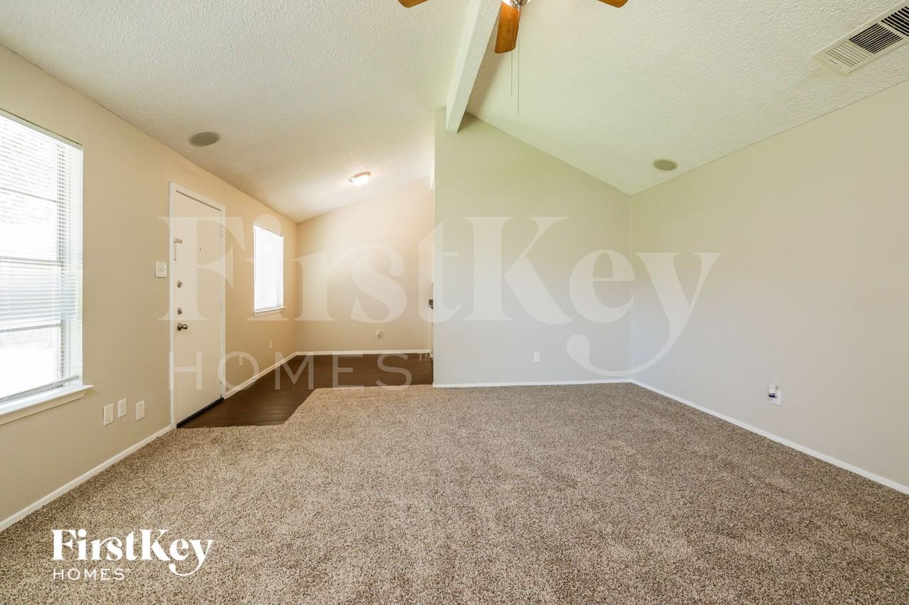 23314 Balthasar St - Photo 4 of 15