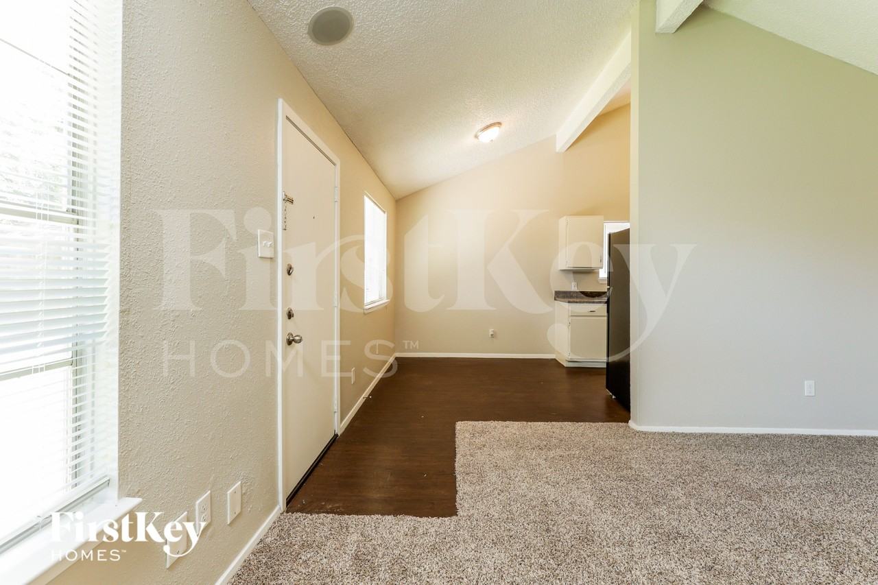 23314 Balthasar St - Photo 5 of 15