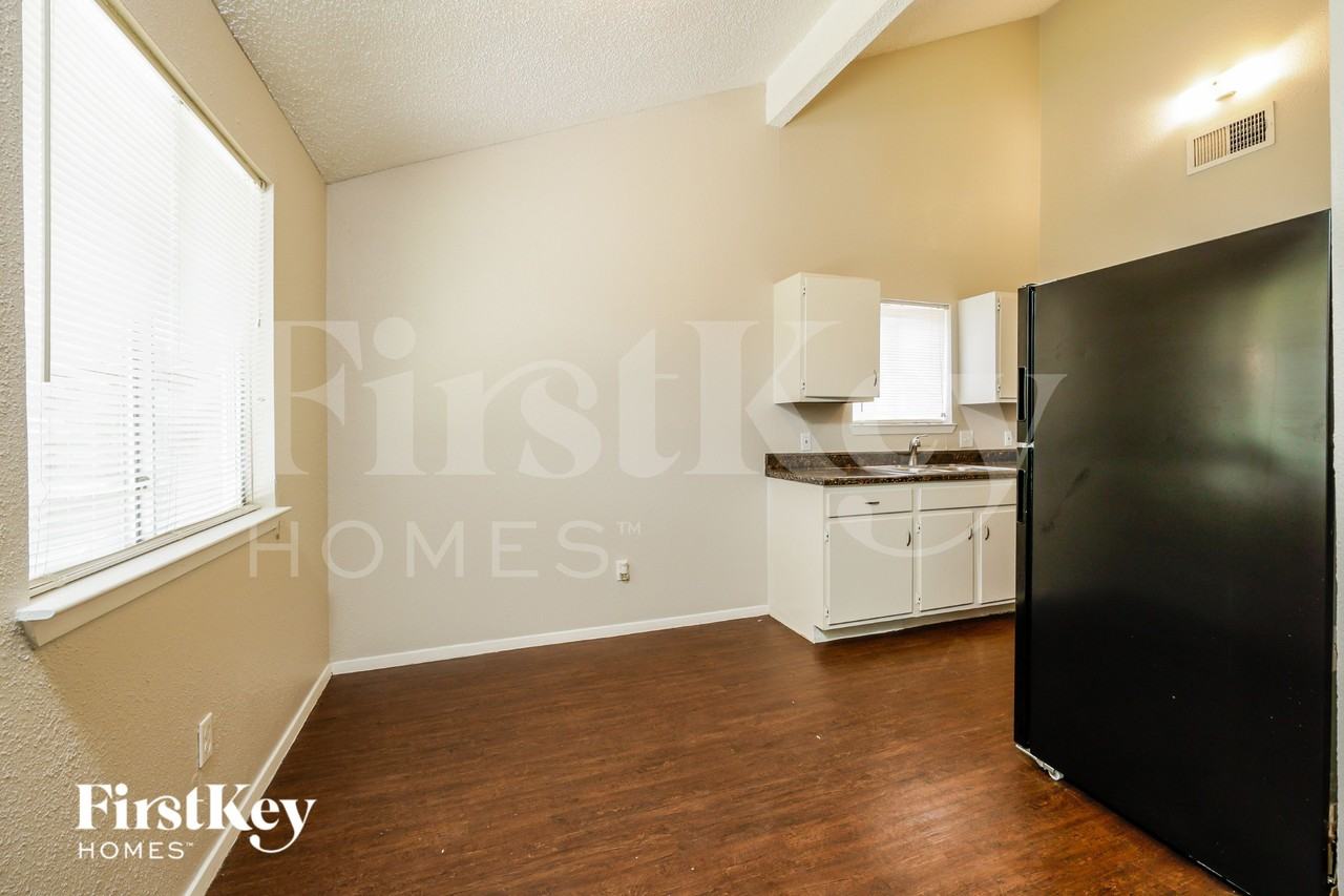 23314 Balthasar St - Photo 7 of 15