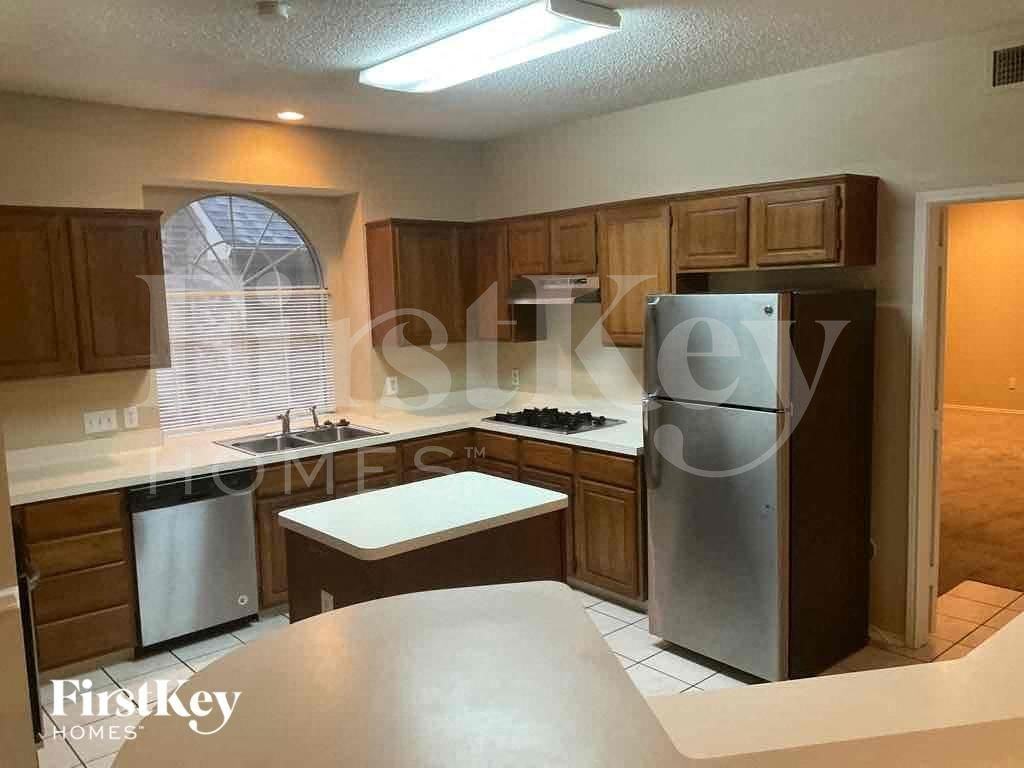 2329 Bent Brook Dr - Photo 5 of 21