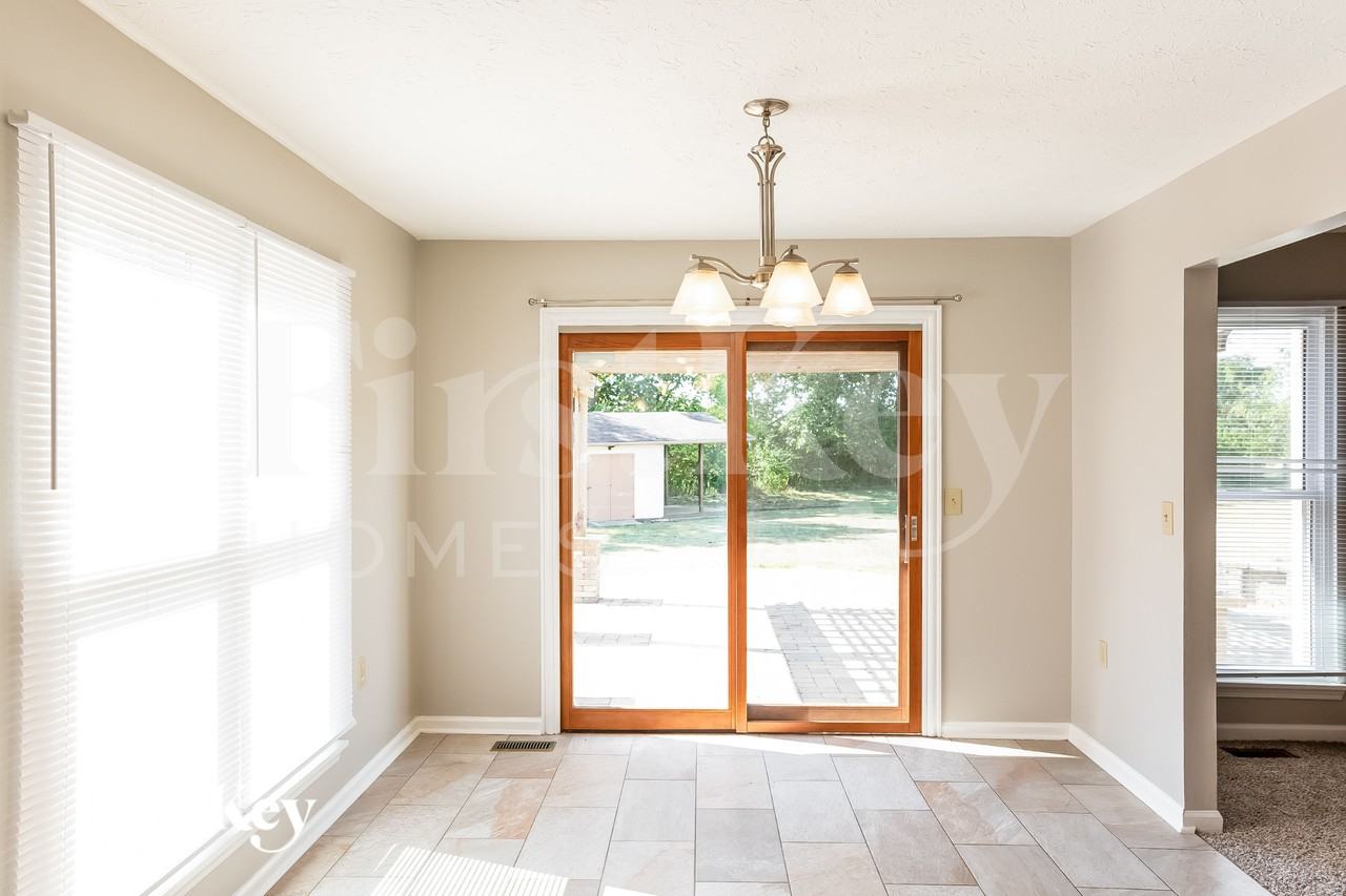 2204 Valley Creek West Ln - Photo 6 of 15