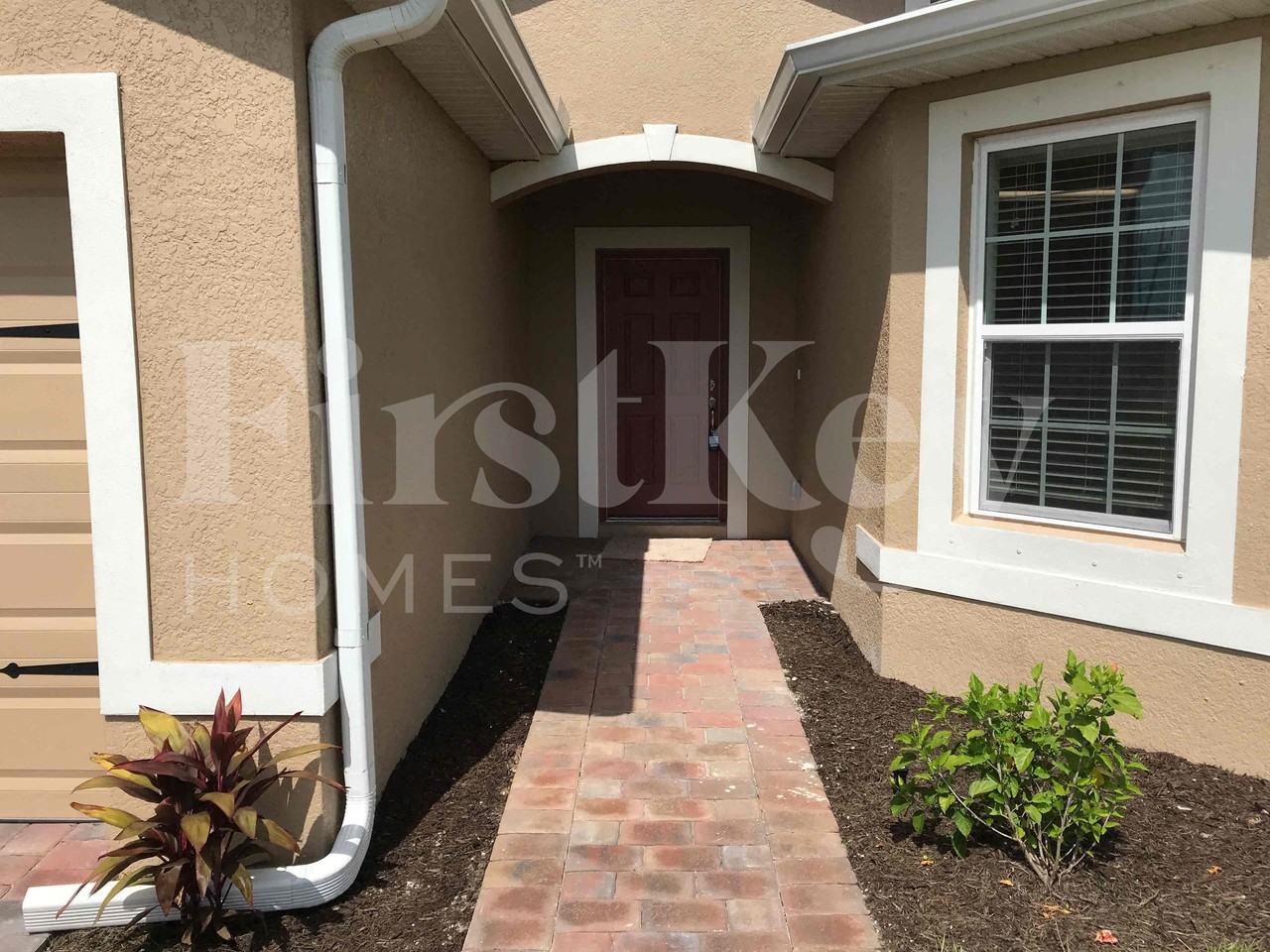 217 Nw 9th St - Photo 2 of 22