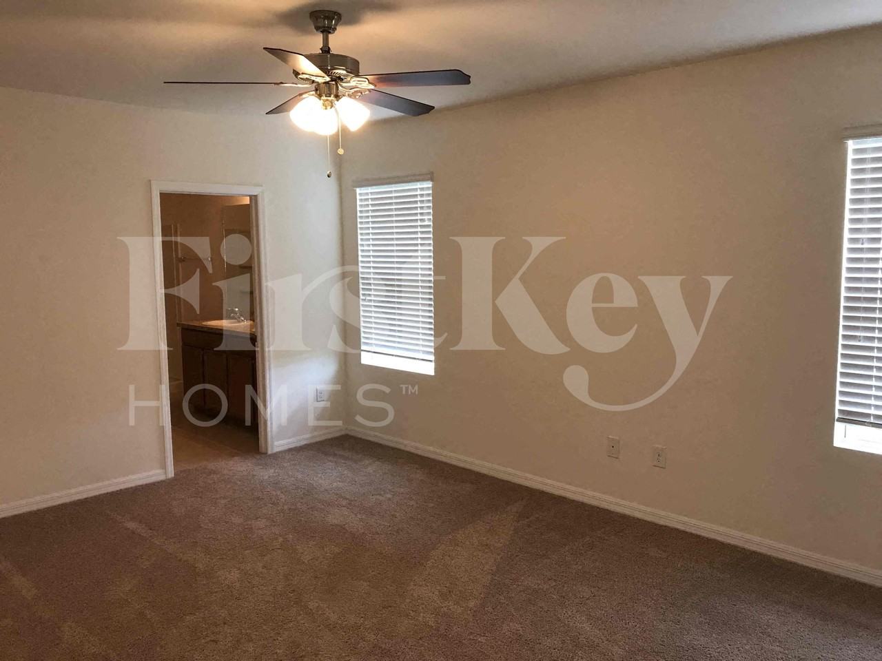 217 Nw 9th St - Photo 6 of 22