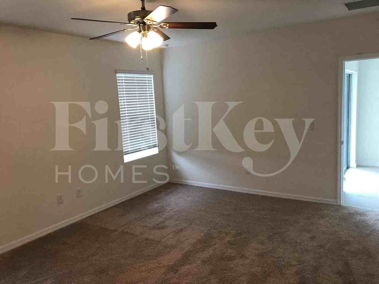 217 Nw 9th St - Photo 7 of 22