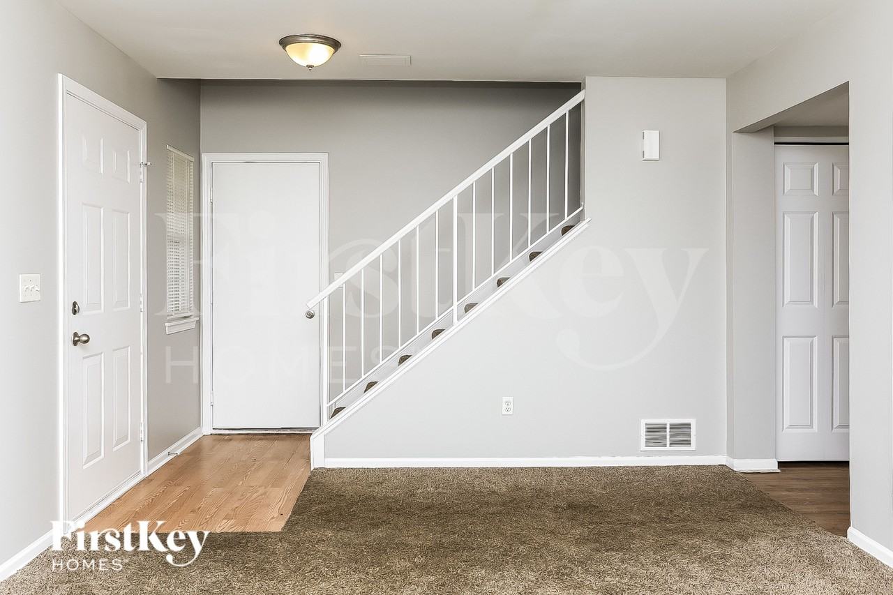 21439 W Georgetown Dr - Photo 3 of 16