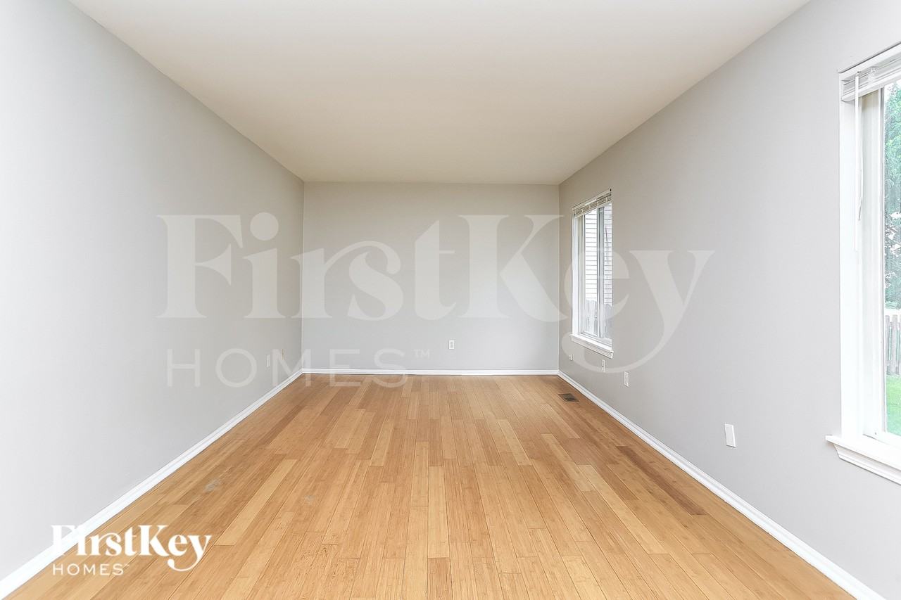 21439 W Georgetown Dr - Photo 4 of 16