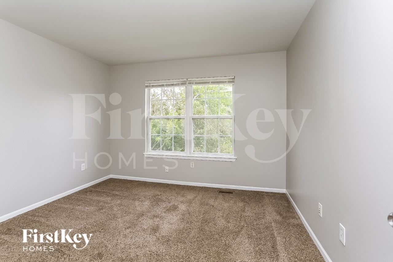 21439 W Georgetown Dr - Photo 6 of 16