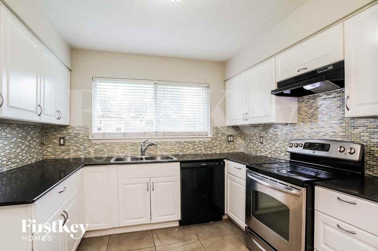 21330 N Tangle Creek Ln - Photo 6 of 15