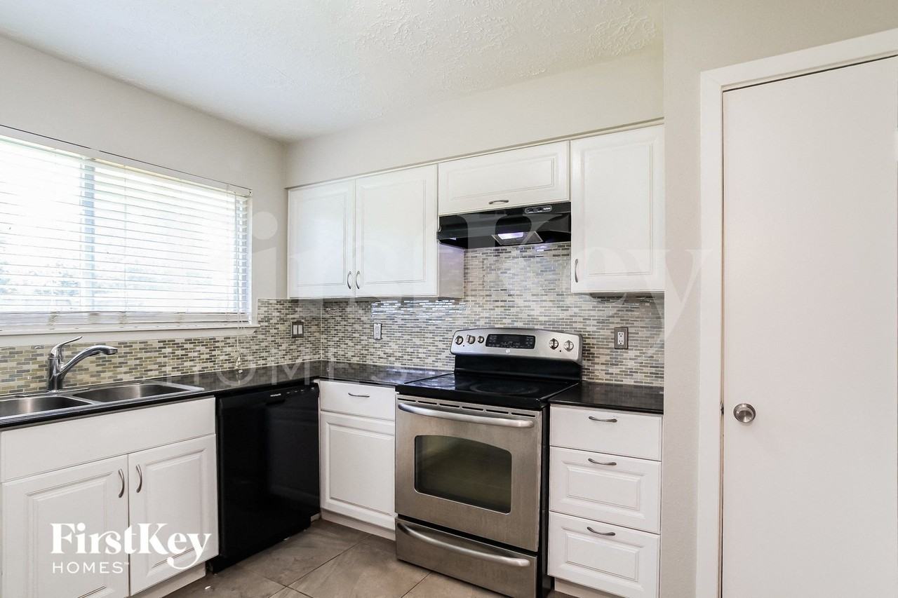 21330 N Tangle Creek Ln - Photo 7 of 15