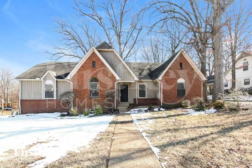 2084 Littlemore Dr - Photo 2 of 16