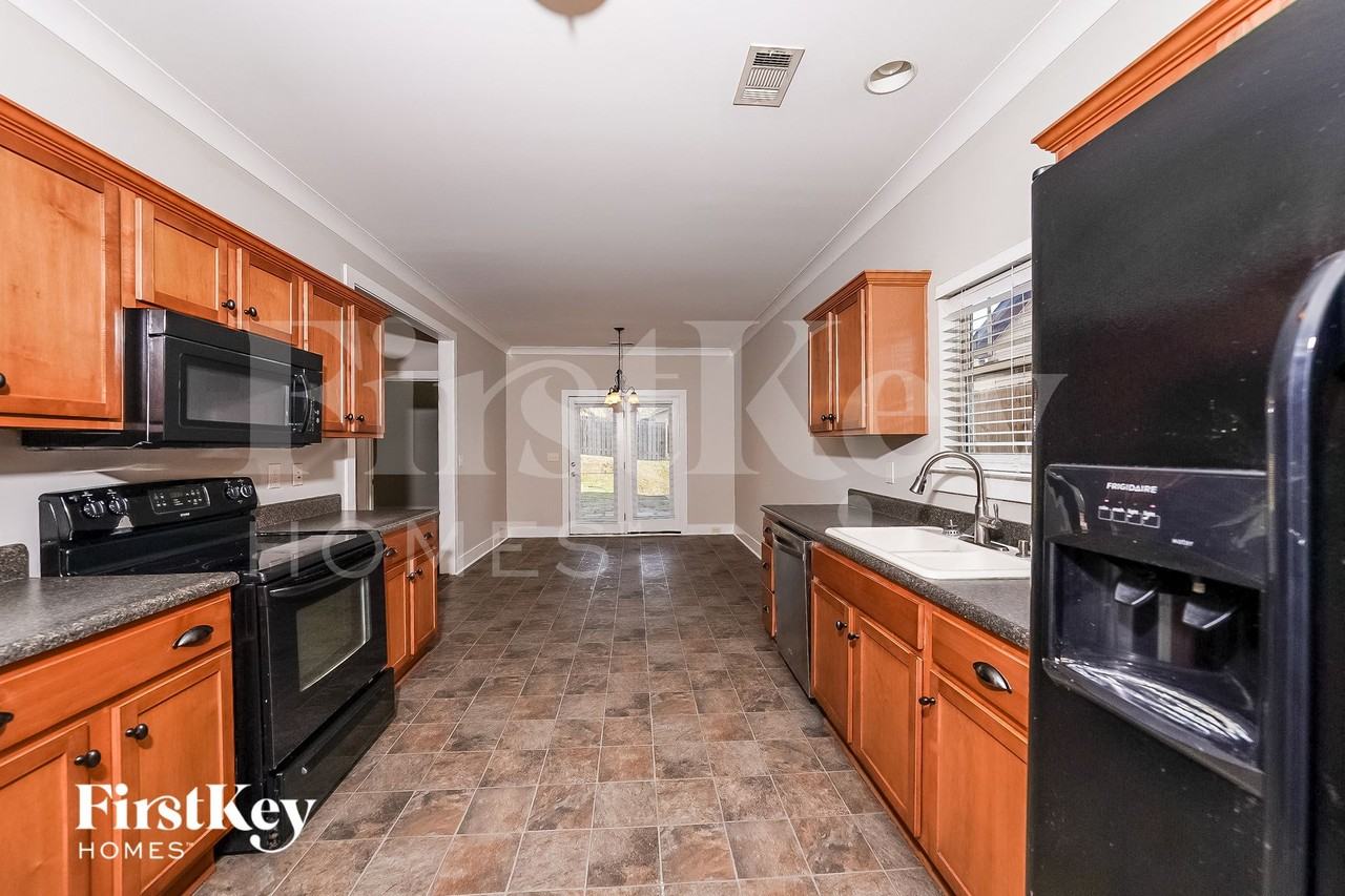 2044 Highview Way - Photo 6 of 14