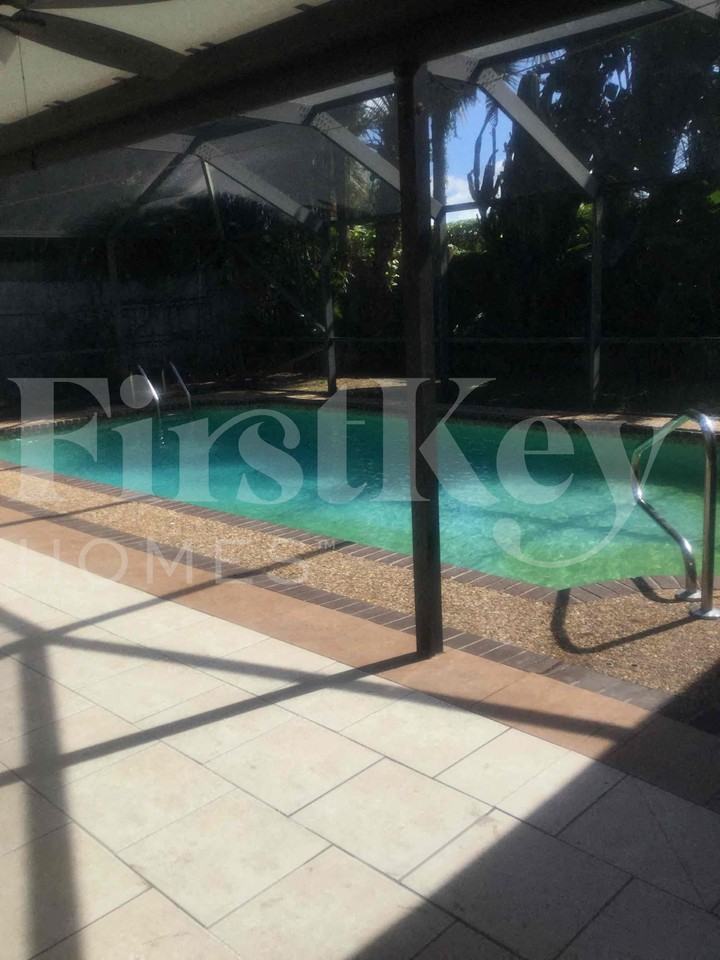 19742 Carolina Cir - Photo 3 of 41