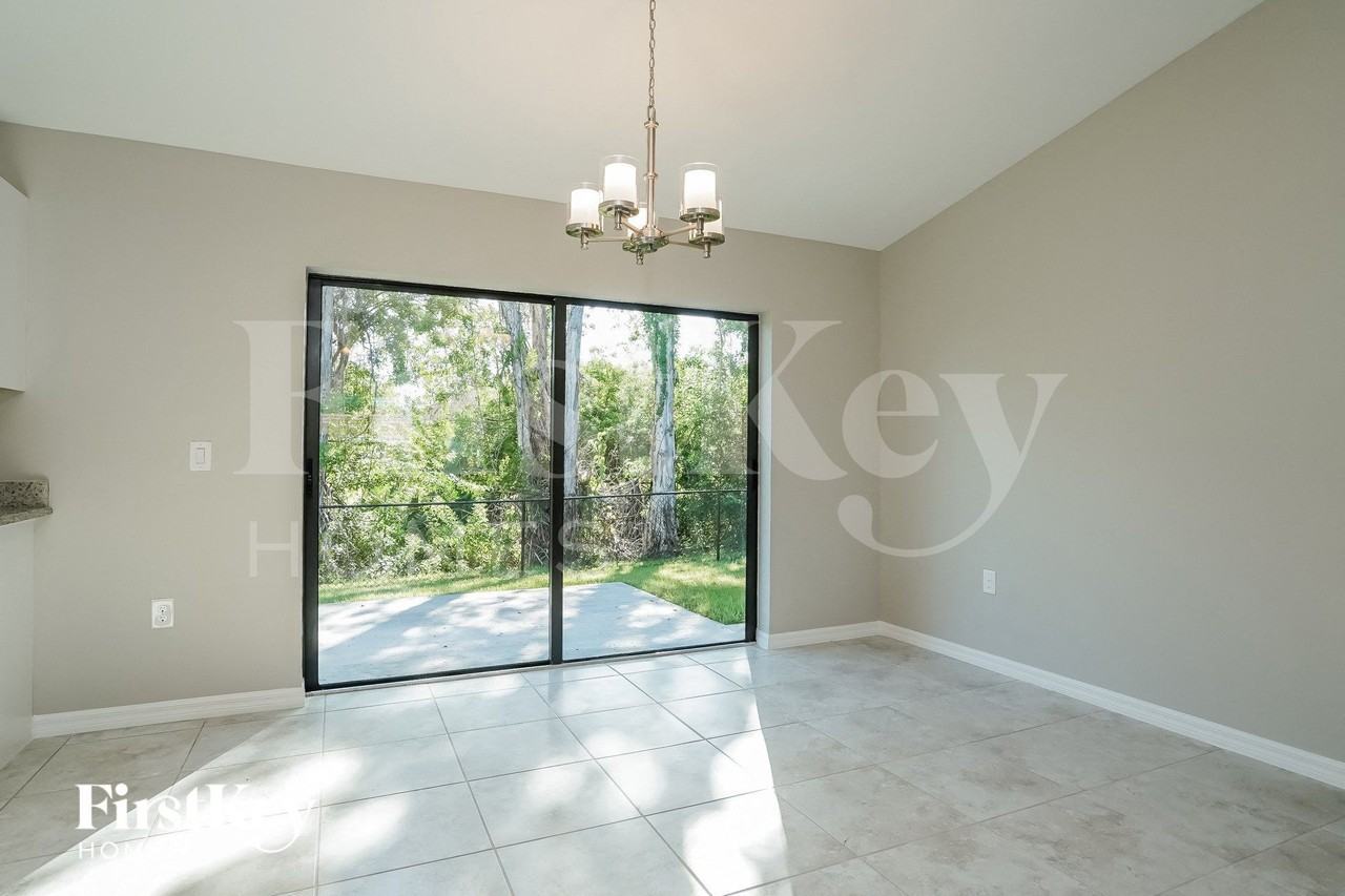 18145 Baruch Dr - Photo 4 of 15