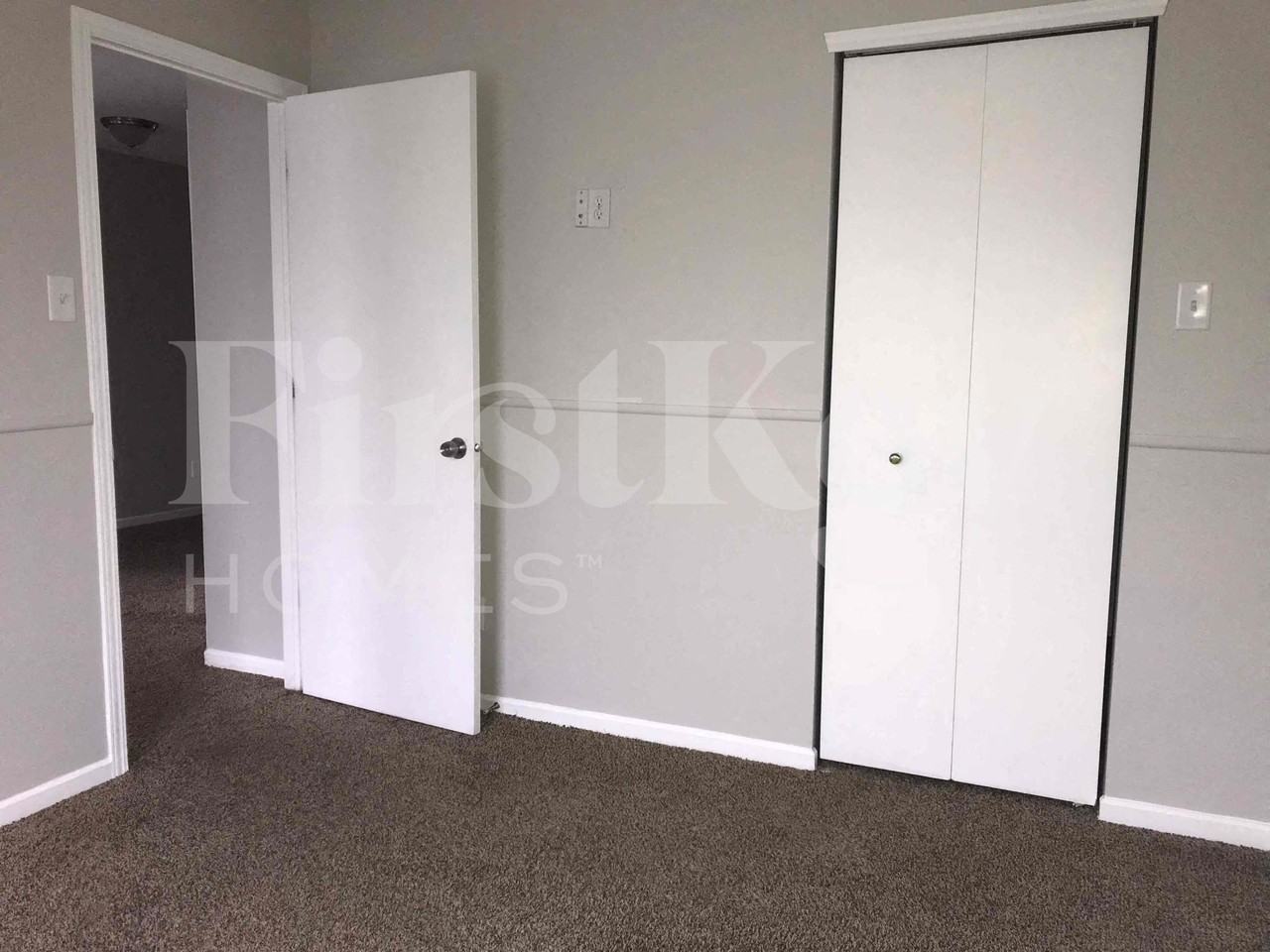 1749 Blue Grass Pkwy - Photo 5 of 11