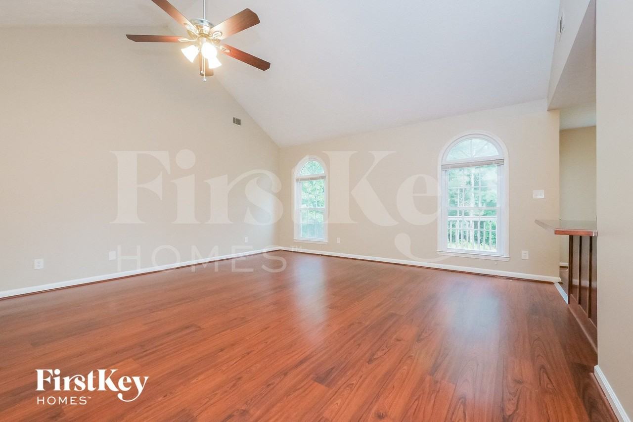 161 Solomon Dr - Photo 6 of 15
