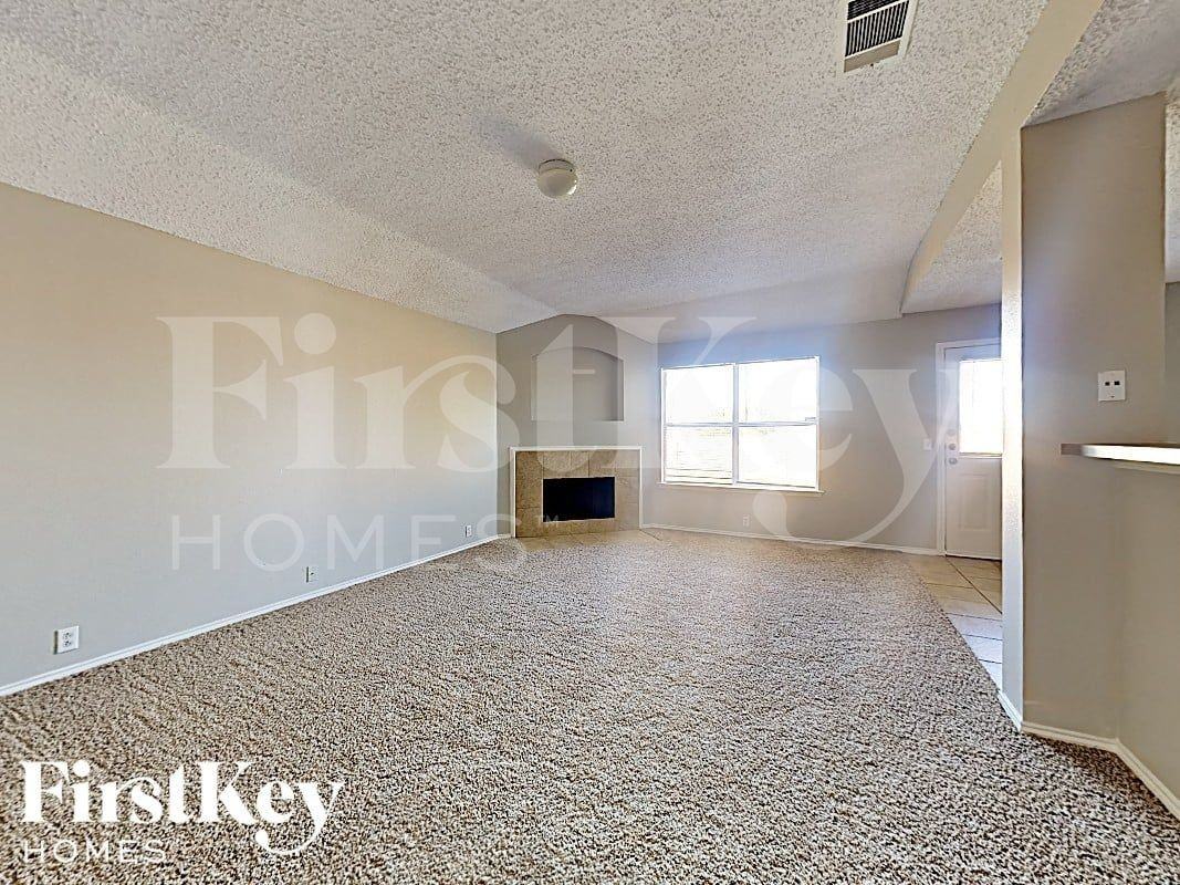 1600 Shady Shores Dr - Photo 2 of 16