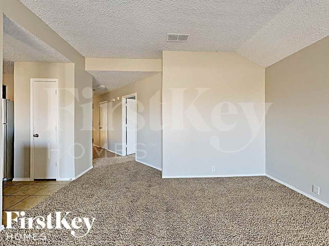 1600 Shady Shores Dr - Photo 3 of 16