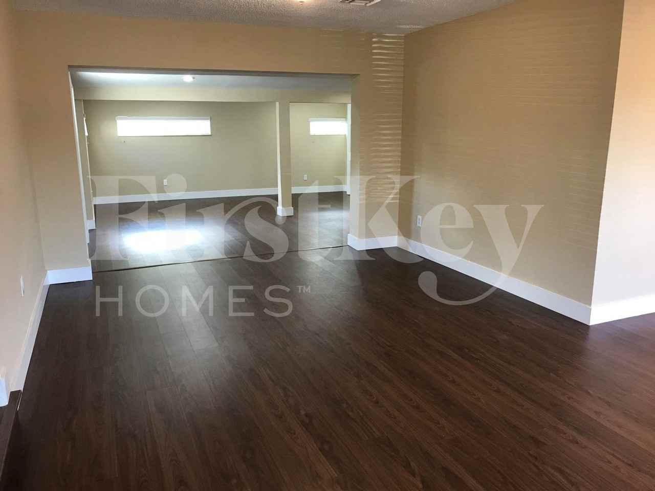 1420 Nwterrace - Photo 3 of 27