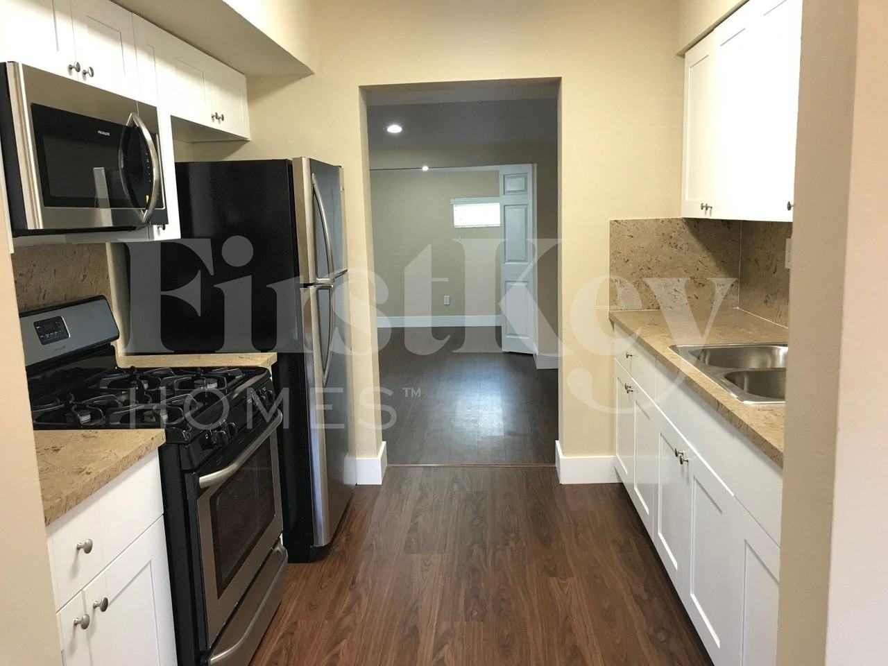 1420 Nwterrace - Photo 6 of 27