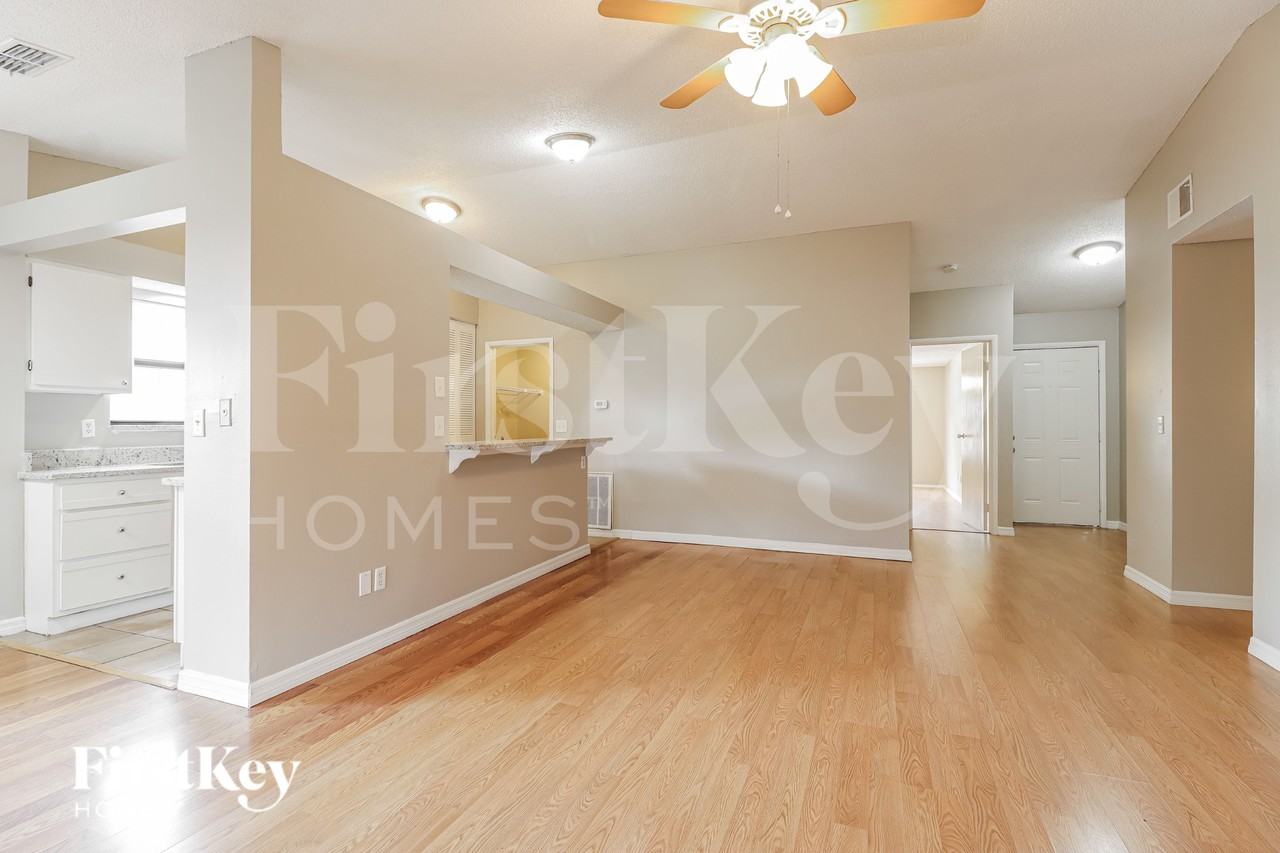 12213 Hidden Brook Dr - Photo 3 of 20