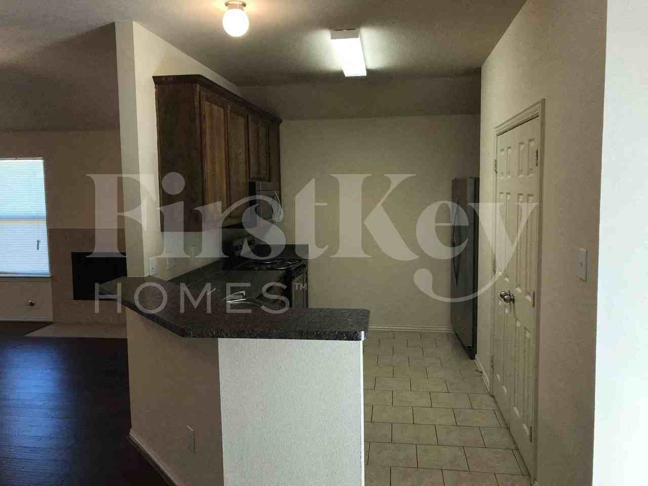 1218 Jewell Ln - Photo 4 of 50