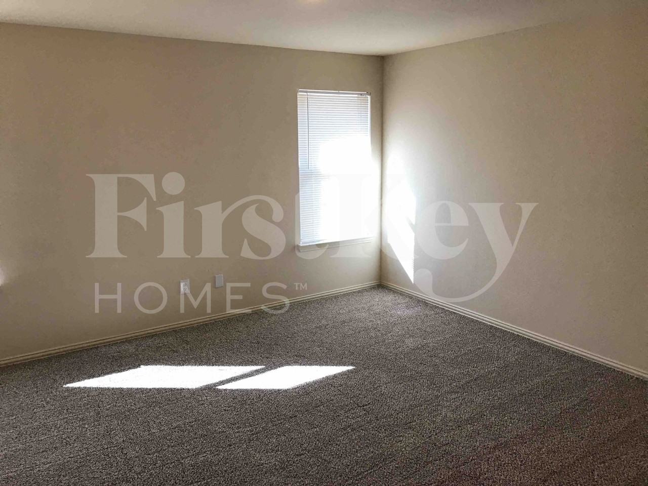 1218 Jewell Ln - Photo 7 of 50