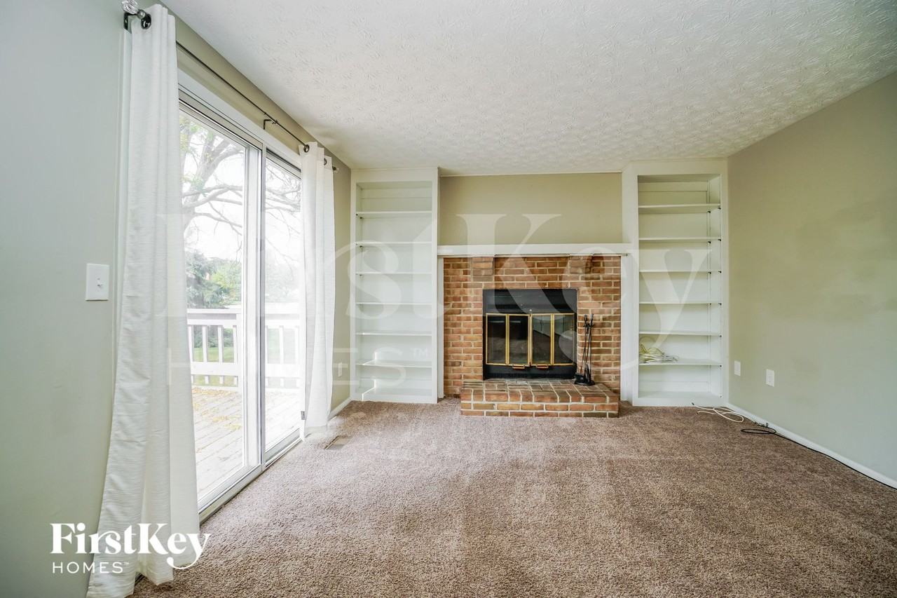 12111 Peppermill Ln - Photo 6 of 15