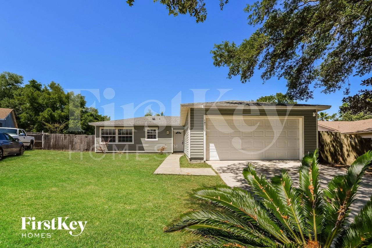 121 Summerset Dr - Photo 2 of 16