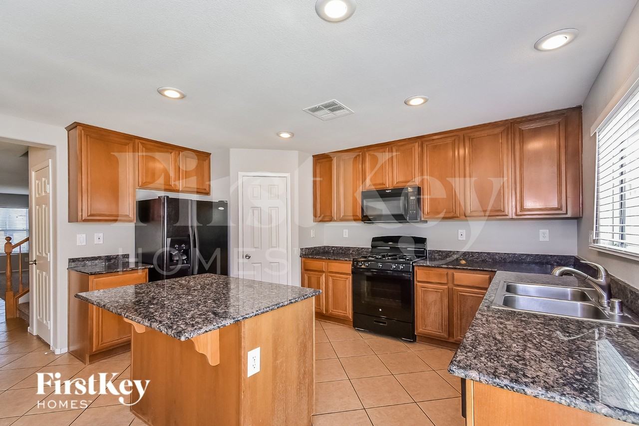 11617 Whipkey St - Photo 7 of 17