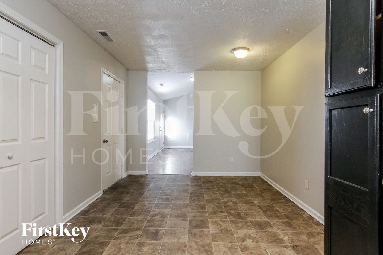 11413 Kristen Cir - Photo 5 of 15