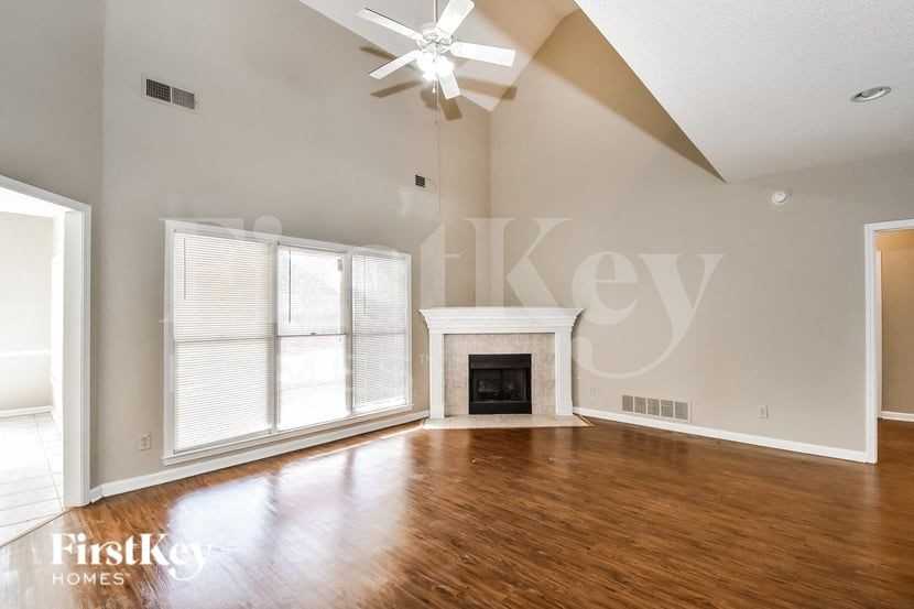 10515 Trailmont Ln - Photo 3 of 16