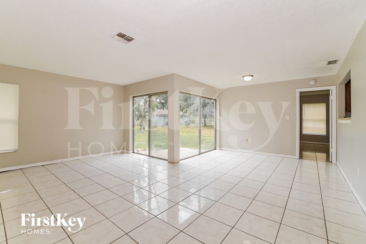 105 Alcala Dr - Photo 4 of 19
