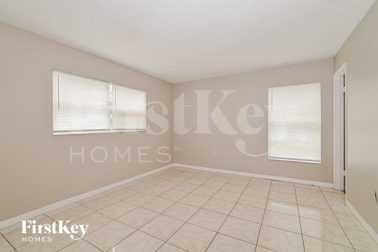 105 Alcala Dr - Photo 7 of 19