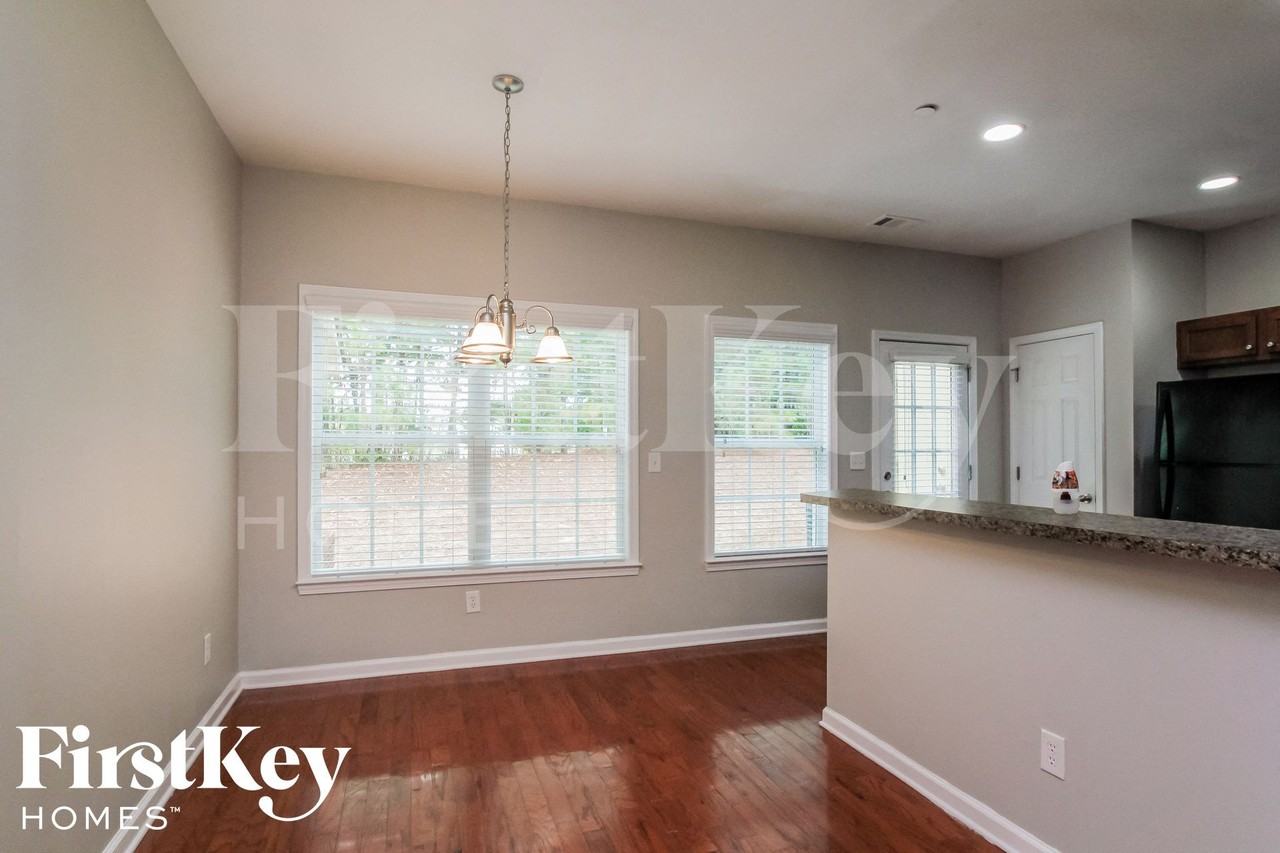 10140 Benton Woods Dr Bldg A #4 - Photo 4 of 15