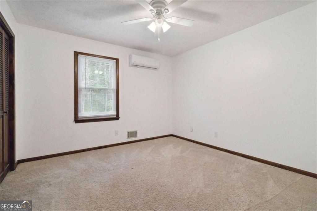 3040 Land Rd - Photo 4 of 19