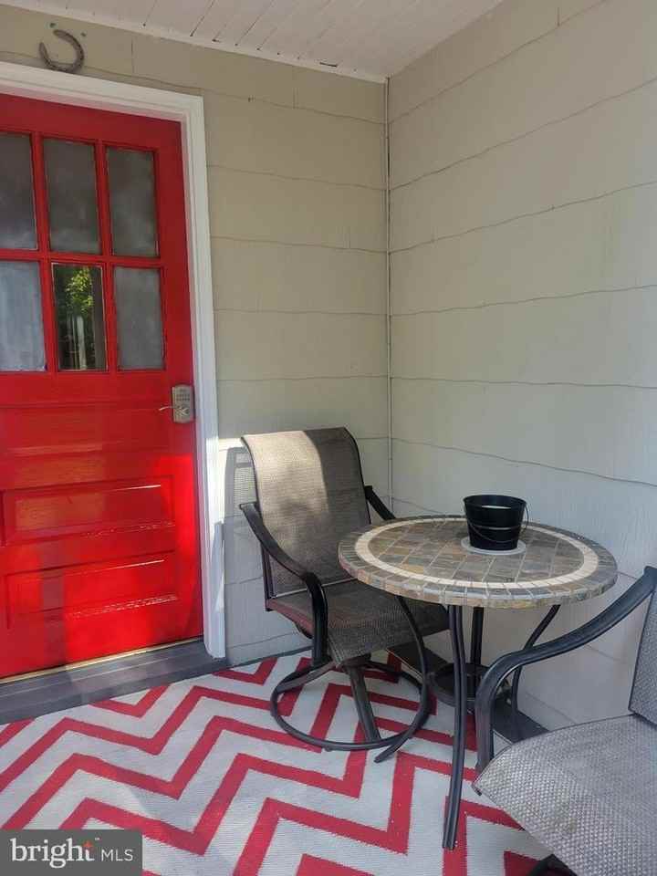 905 Evergreen Ave - Photo 4 of 14