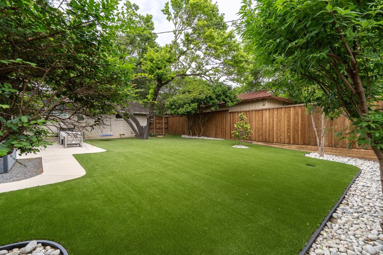 13424 Spring Grove Ave - Photo 4 of 11