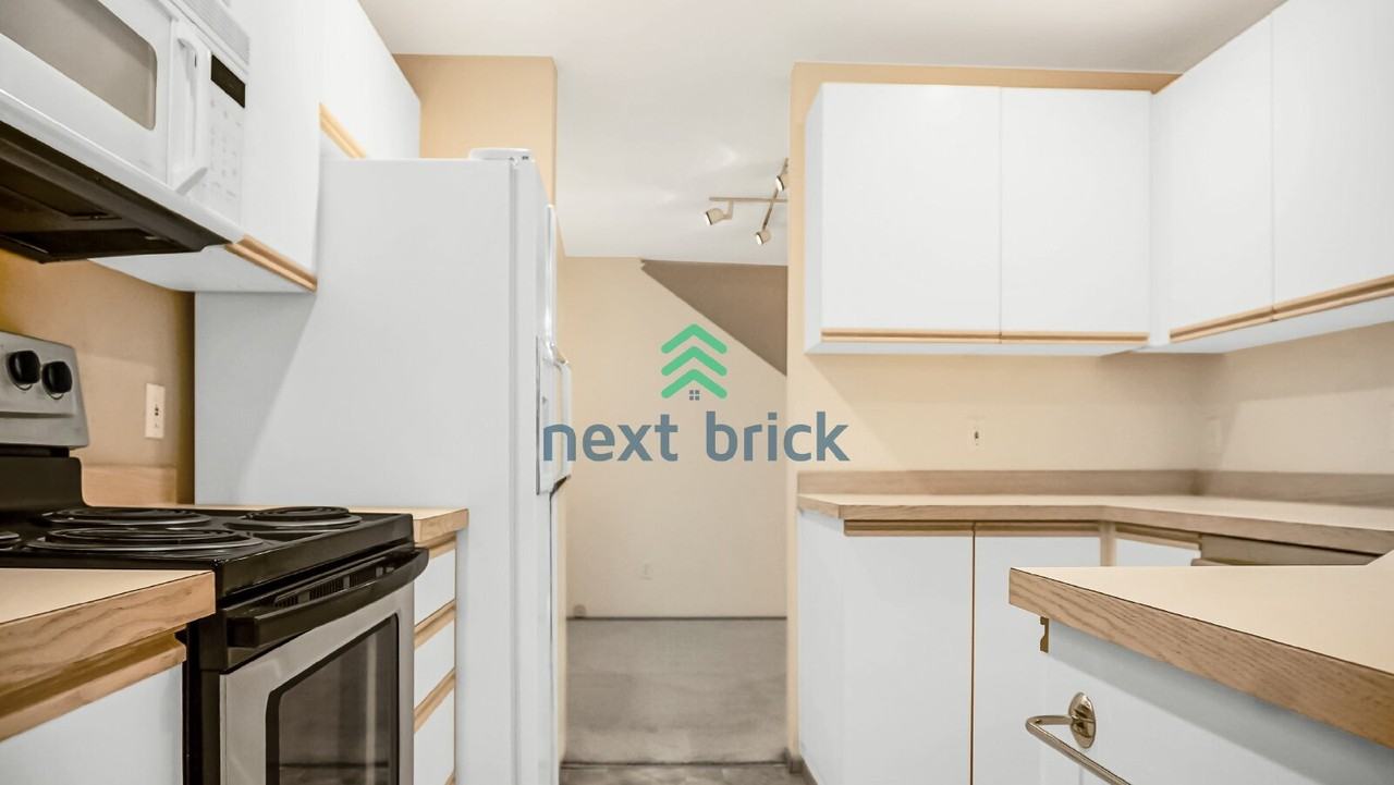 5512 S 236th Pl - Photo 4 of 26