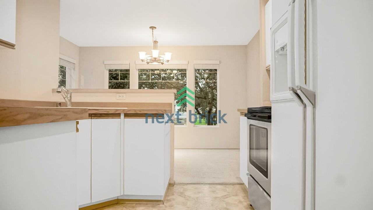 5512 S 236th Pl - Photo 5 of 26