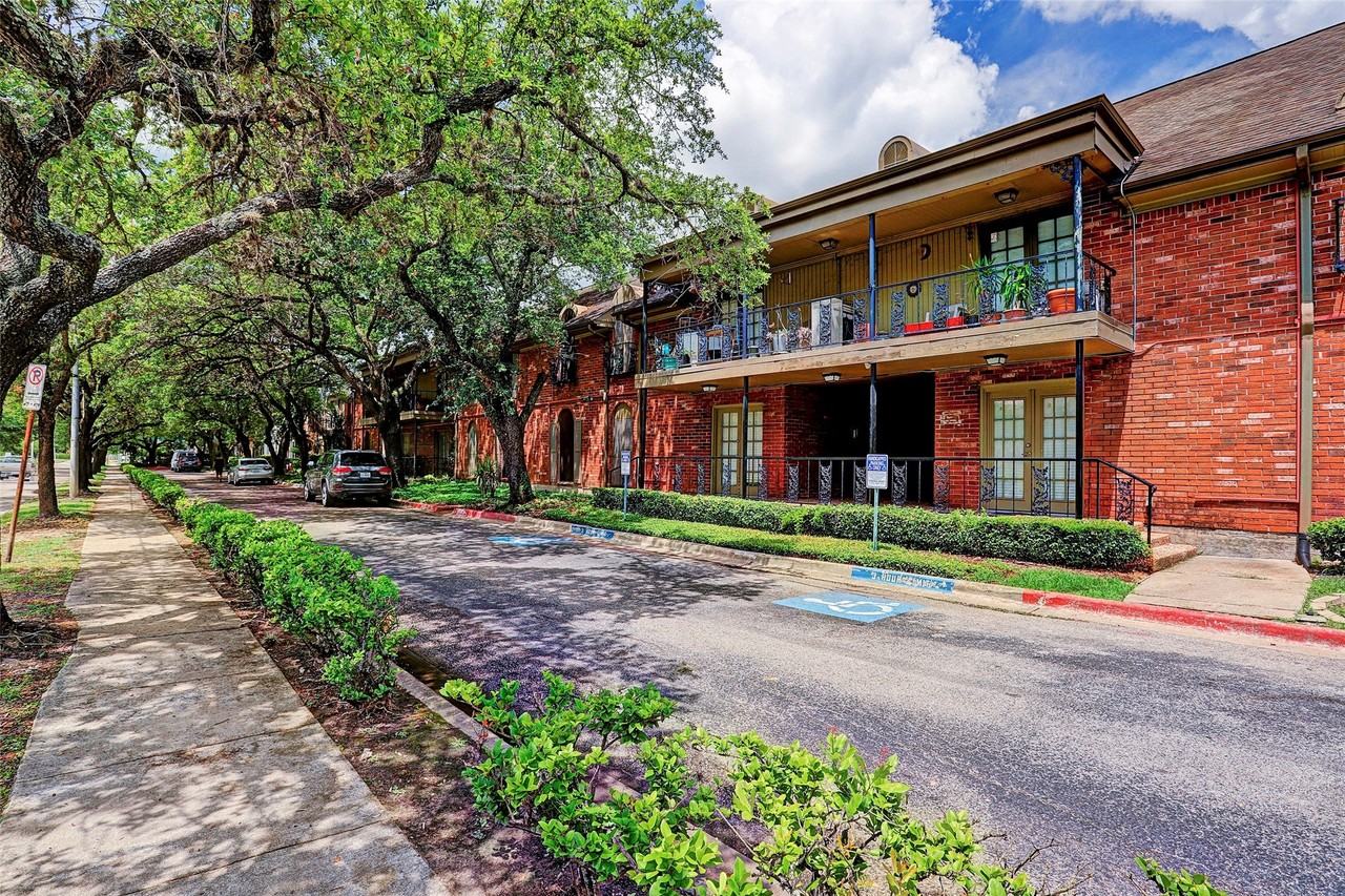 11550 Chimney Rock Rd - Photo 2 of 26