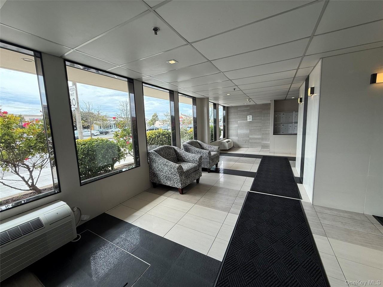 235 W Park Ave ##308 - Photo 3 of 39