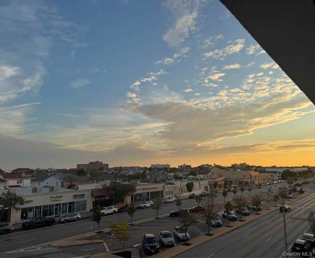 235 W Park Ave ##308 - Photo 4 of 39