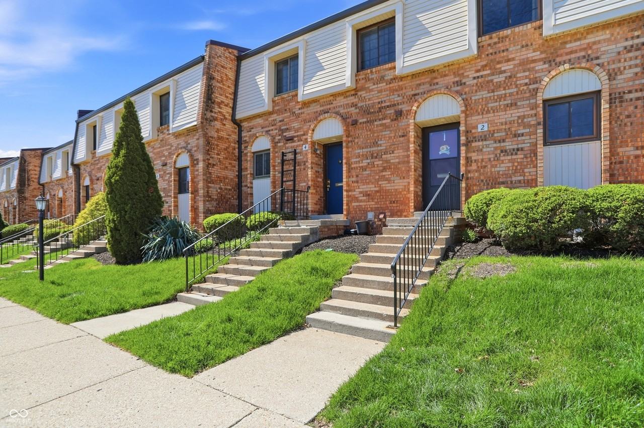 4 Druid Hill Ct - Photo 2 of 36