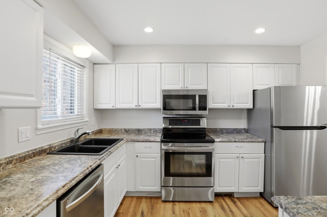 4 Druid Hill Ct - Photo 4 of 36