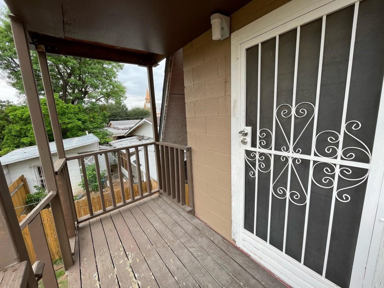 1517 Garcia St - Photo 5 of 20